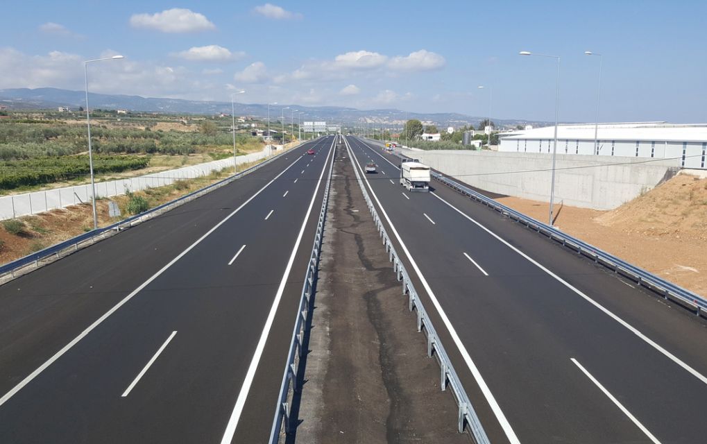 Εργασίες κοπής πρασίνου στην Εθνική Οδό 2 Θεσσαλονίκης – Έδεσσας από την Περιφέρεια Κεντρικής Μακεδονίας