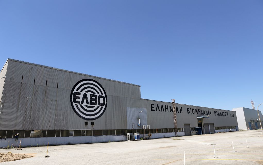 ΕΛΒΟ: Κατάληψη της κεντρικής πύλης από τους εργαζομένους