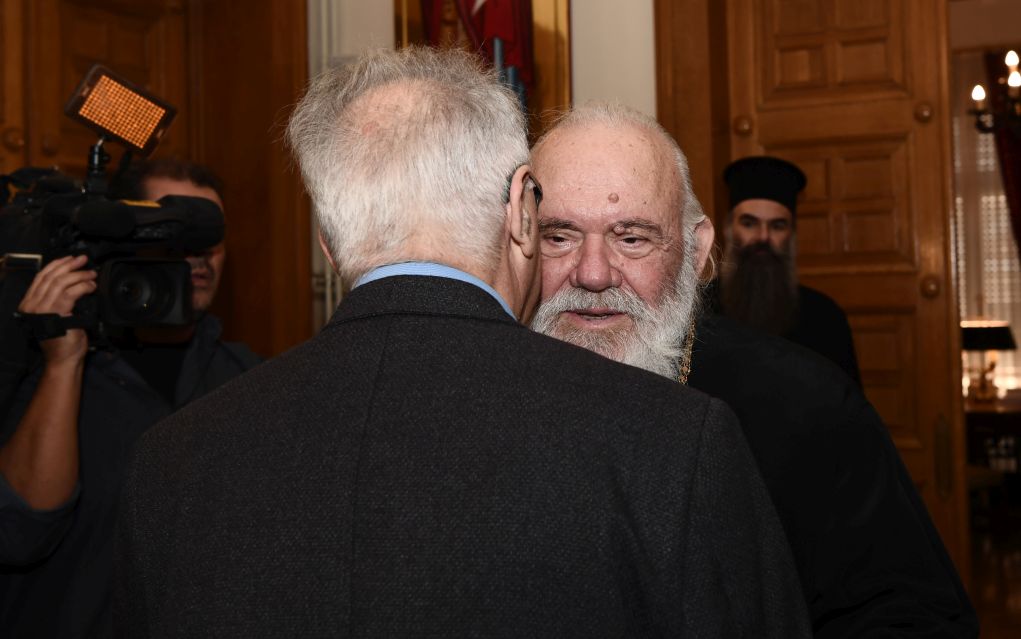 Αιχμές Ιερώνυμου κατά των διαφωνούντων μητροπολιτών