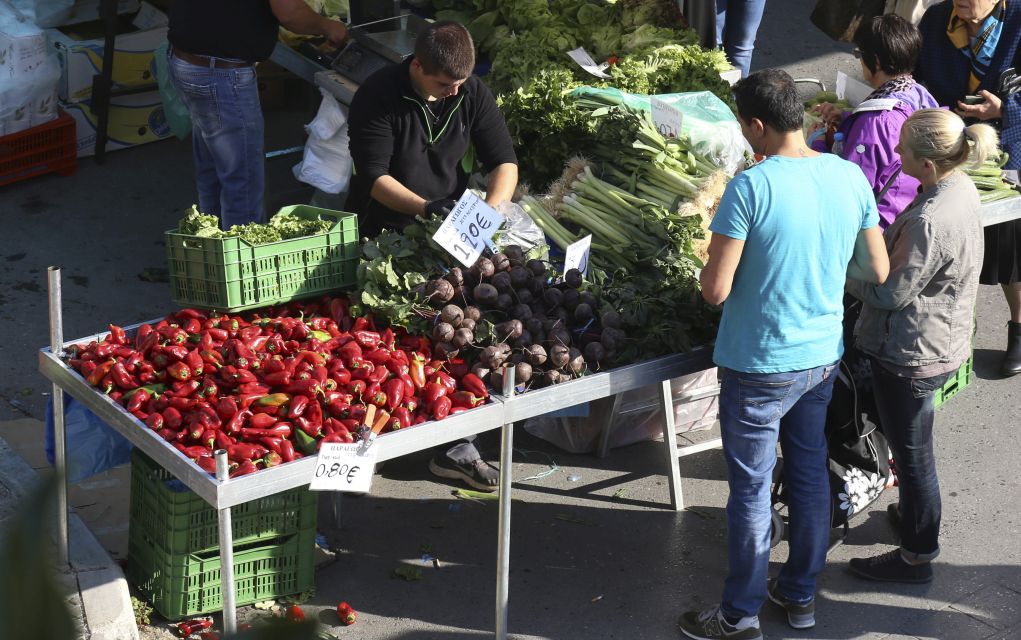 Σε πολύτεκνες οικογένειες τα κουπόνια για τις λαϊκές αγορές