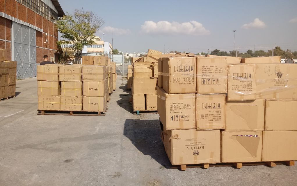 Τελωνειακοί εντόπισαν 14,3 τόνους «μαϊμού» καλλυντικών!