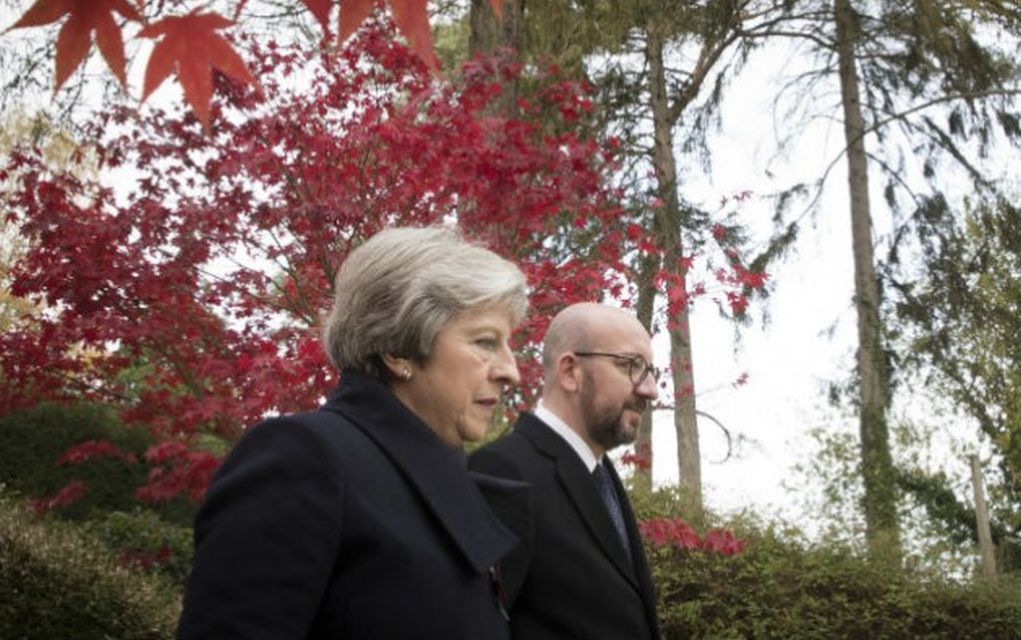 Παύση στις συζητήσεις για το Brexit – Ακύρωσε το υπουργικό η Μέι