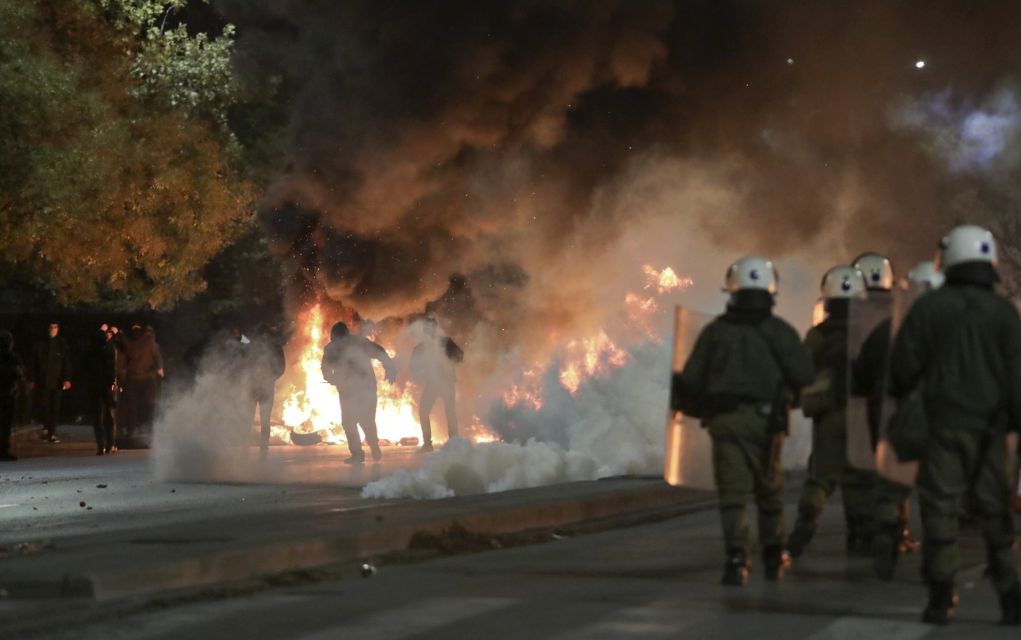 Μία σύλληψη μετά τα επεισόδια έξω από το ΑΠΘ