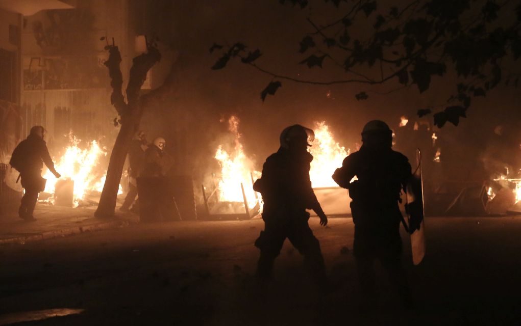 Αθήνα: Επεισόδια με μολότοφ και χημικά στα Εξάρχεια