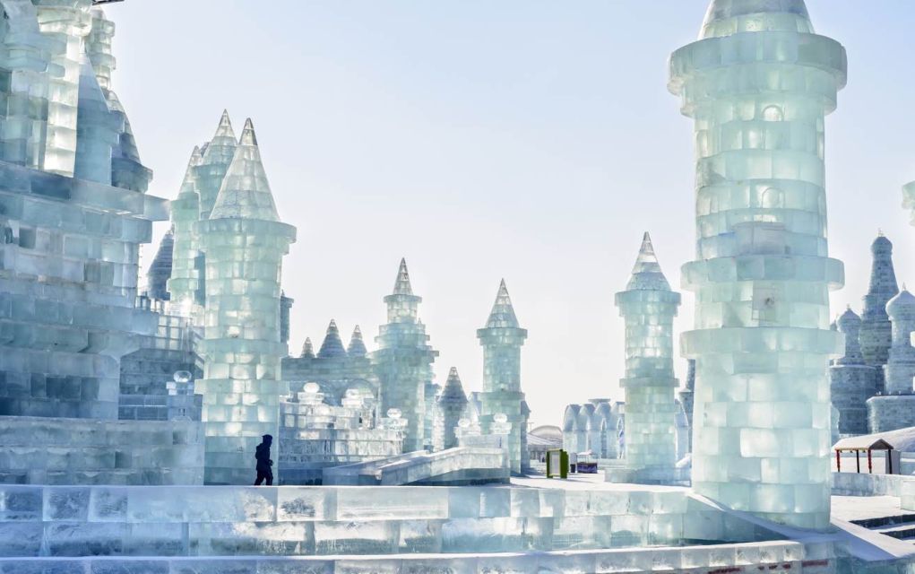 Άνοιξε τις πύλες του το διάσιμο πάρκο Ice and Snow World