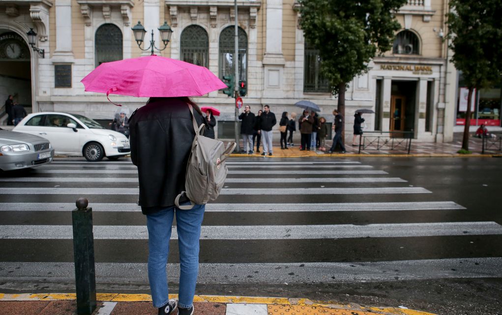 Ανοιχτός ο θερμαινόμενος χώρος του δήμου Αθηναίων