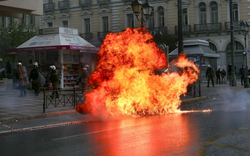 Επεισόδια στην πορεία για τον Γρηγορόπουλο (vd)