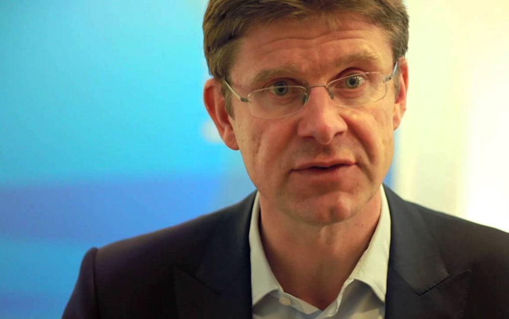 «Η καθυστέρηση του Brexit θα παρατείνει την αβεβαιότητα»