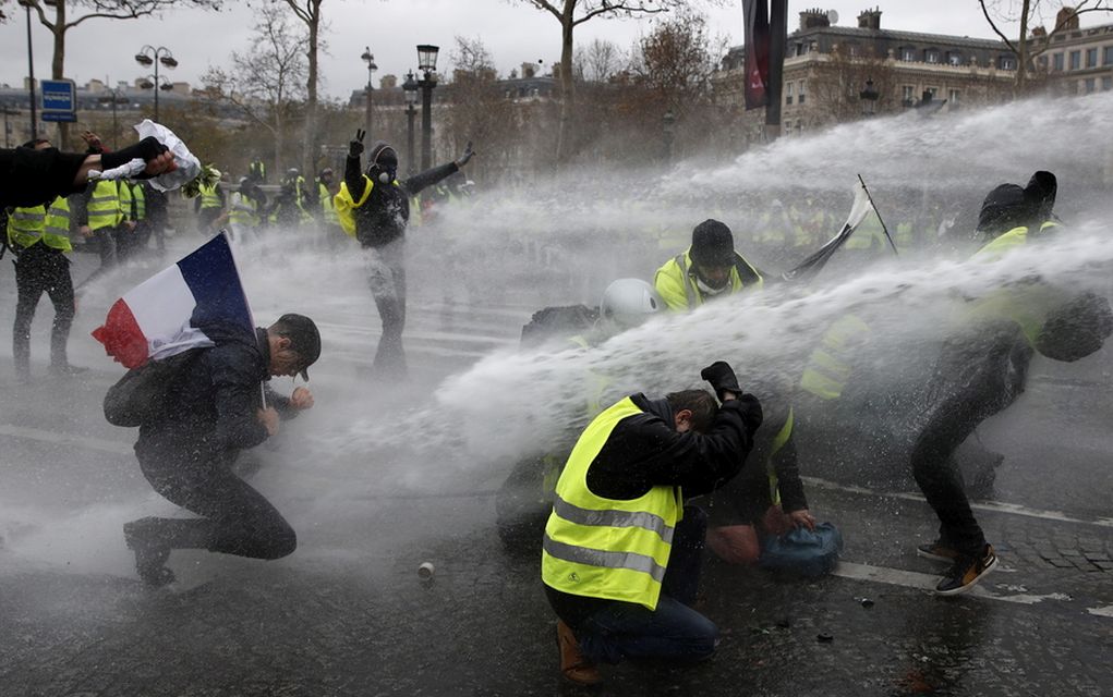 Επεισόδια και χάος στο Παρίσι
