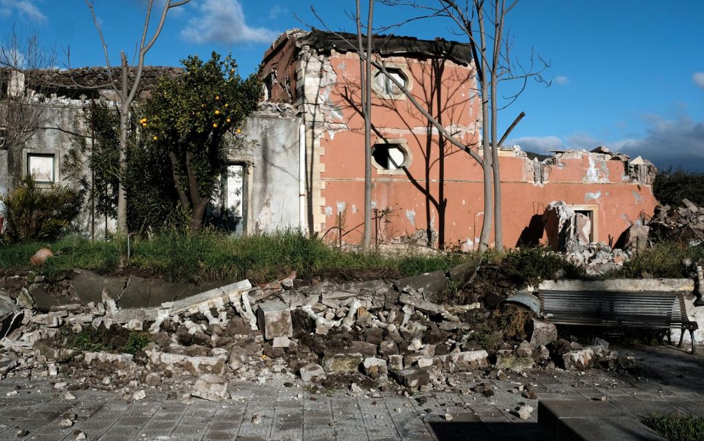 Σικελία: Σε επιφυλακή οι αρχές από ισχυρό σεισμό (vd)