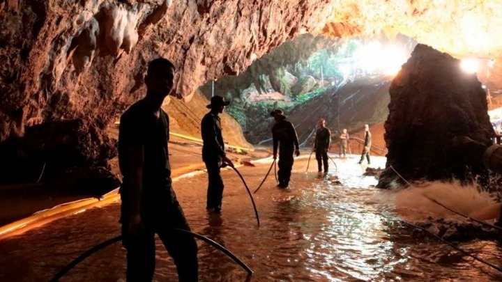 Ινδία: Επιχείρηση απεγκλωβισμού εργατών σε ορυχείο