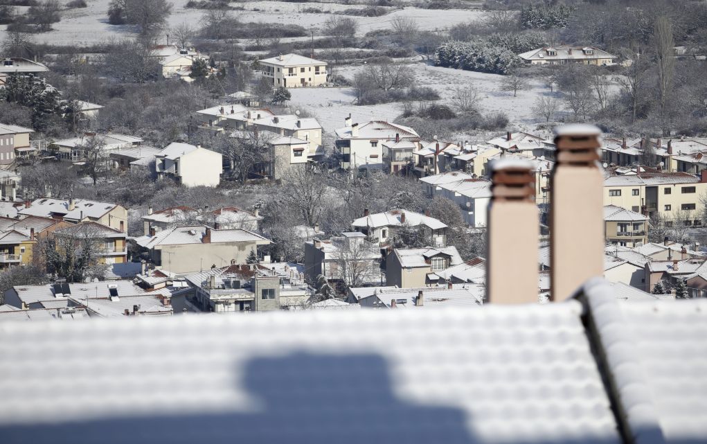 Σφοδρή χαλαζόπτωση πλήττει την Κέρκυρα