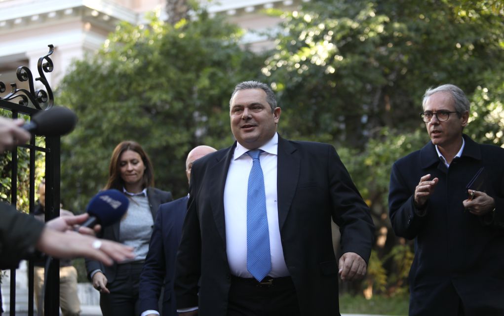Καμμένος: «Το Άγιο Φως να ζεστάνει τις ψυχές μας»