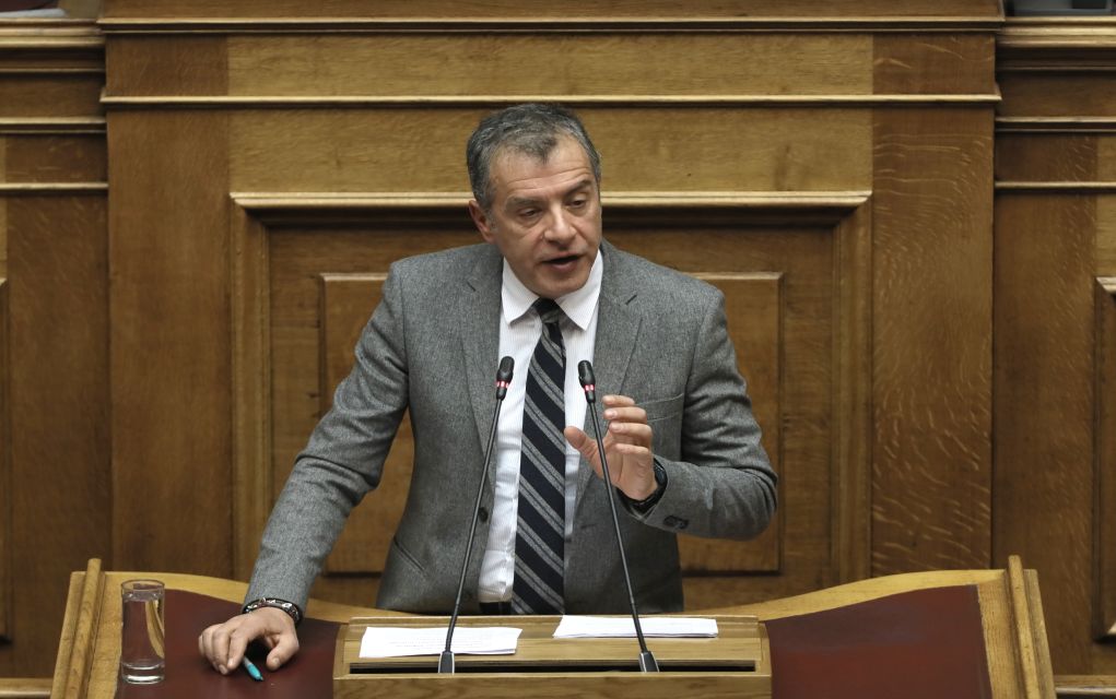 Θεοδωράκης: «Δε θα μας διαλύσουν το Κίνημα»