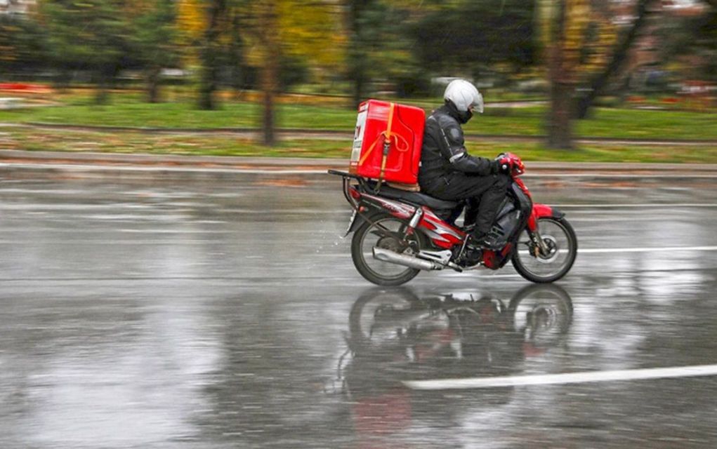 Μενίδι: Νεκρός μετά από ληστεία σε υπάλληλο delivery