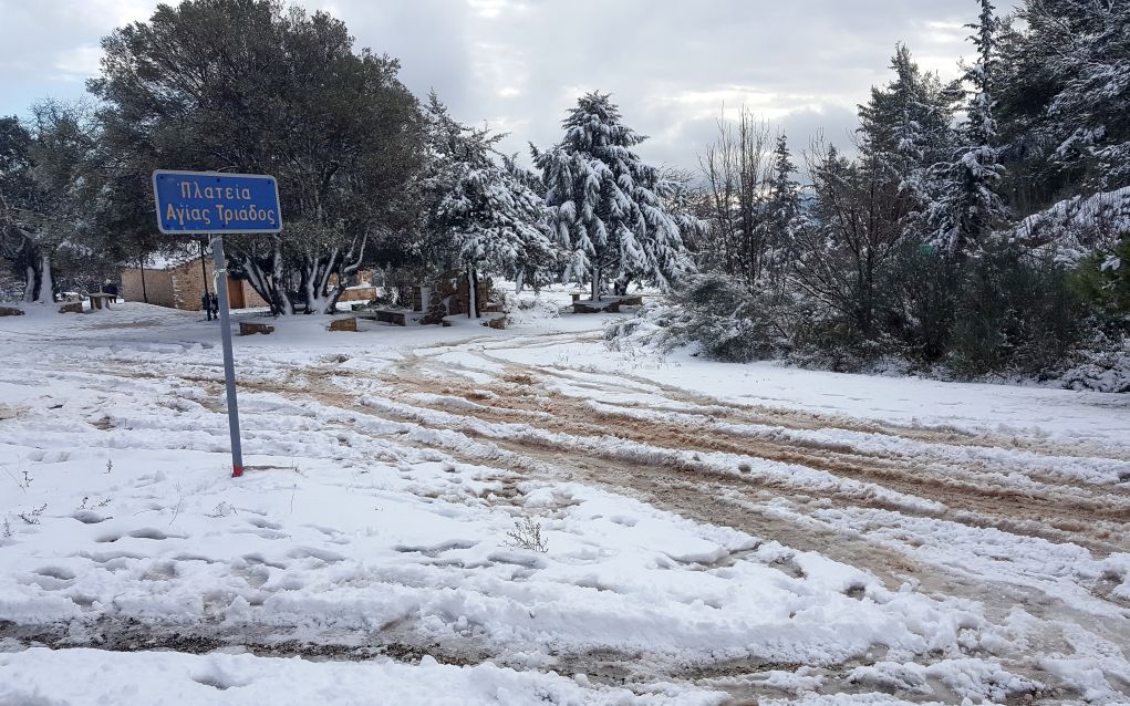 Ποιοι δρόμοι είναι κλειστοί και πού απαιτούνται αλυσίδες