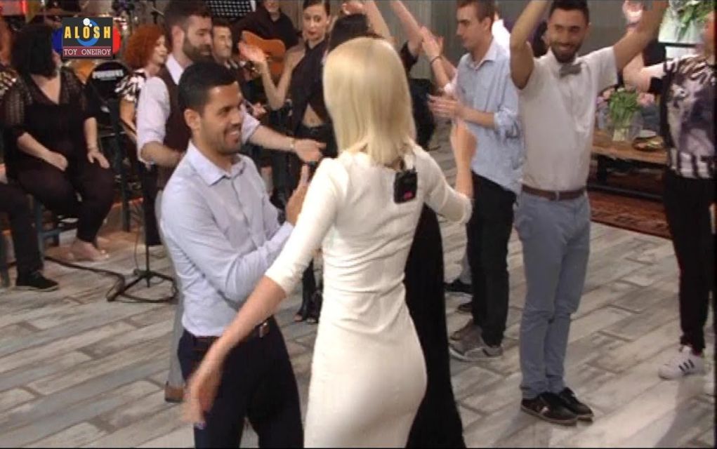 «Οι φίλοι των παιδιών μου τους λένε… τι Milf η μαμά σου» (vd)