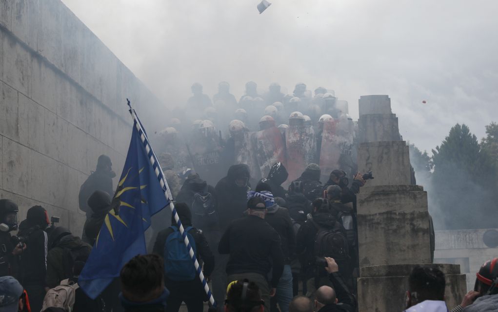 Συλλαλητήριο: Χημικά, τραυματίες και μαχαίρωμα