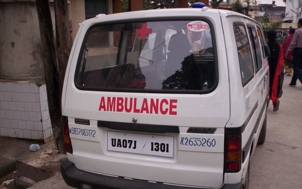 Ινδία: Συνολικά 98 άτομα έχασαν την ζωή τους από νοθευμένο αλκοόλ