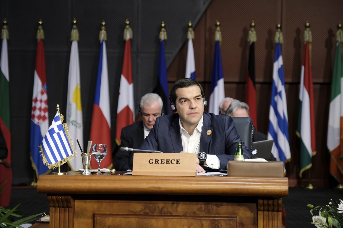 Οκτώβριος για να μην φαίνεται πιεζόμενος