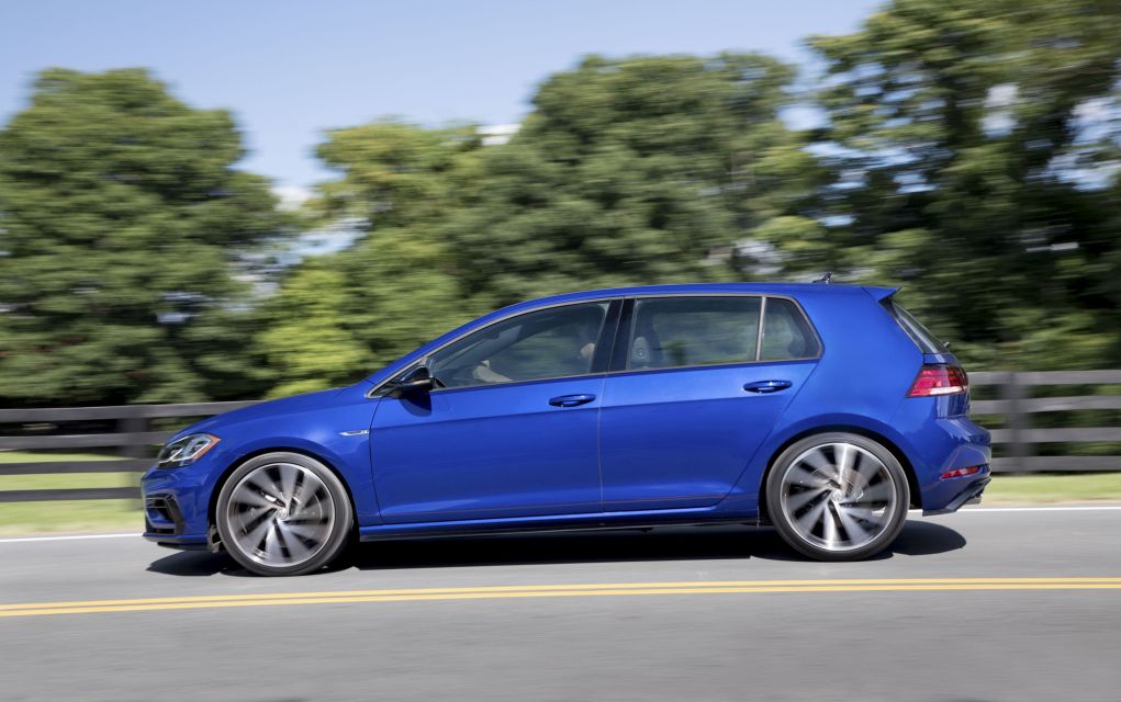 Η Volkswagen εγκατέλειψε τα πλάνα για υβριδικό Golf GTI