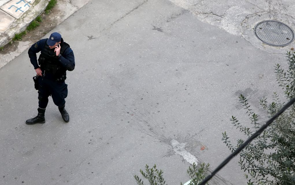 Παγκράτι: Άγνωστοι έκλεψαν όπλα και φυσίγγια από σπίτι αστυνομικών