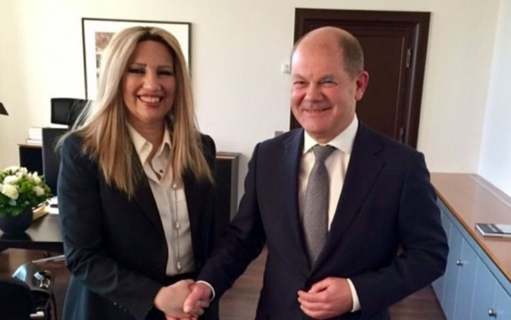 Γεννηματά σε Σολτς: «Η Ελλάδα δεν μπορεί να προχωρήσει με τη θηλιά στο λαιμό»