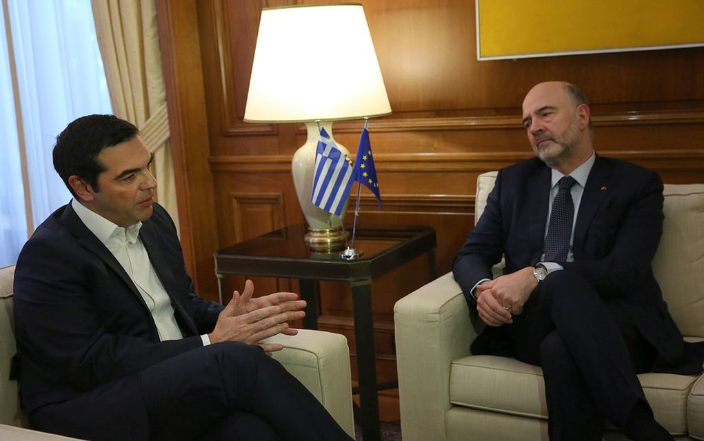 Ξεκίνησε η συνάντηση του Αλ. Τσίπρα με τον Π. Μοσκοβισί στο Μαξίμου