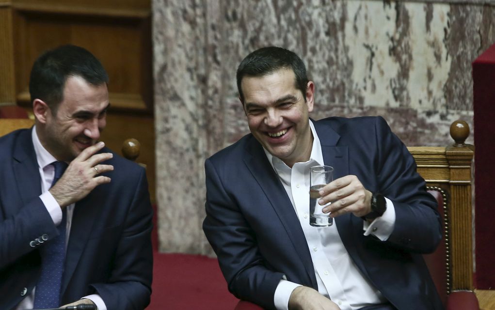 Οι δημοσκοπήσεις φέρνουν πίσω το χαμόγελο