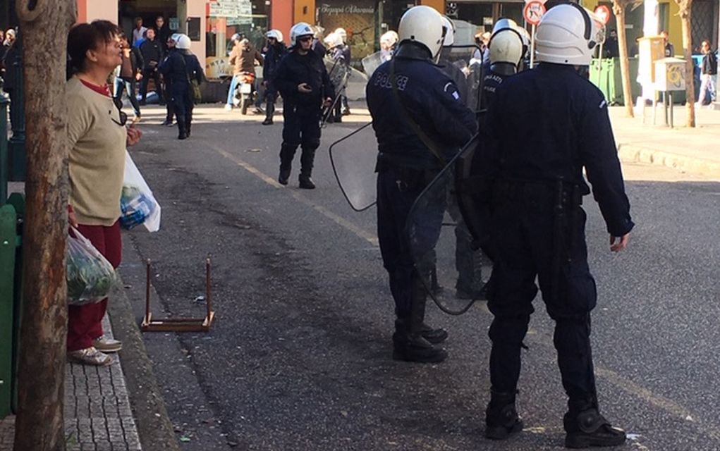 Επεισόδια μεταξύ οπαδών πριν από τον αγώνα Παναιτωλικού-ΠΑΟΚ (vds)