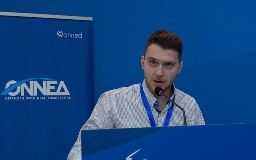 Ολομέτωπη επίθεση Μανδρίνου κατά Δέρβου για την αντικατάστασή του