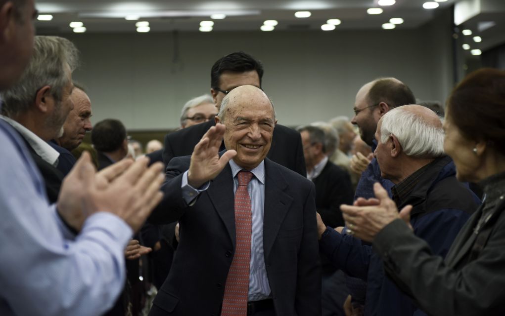 Σημίτης: «Μη ικανοποιητική η λύση με τα Σκόπια»