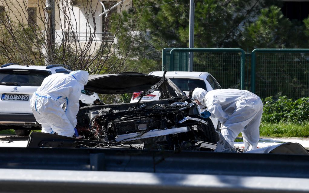 Έκρηξη σε πάρκινγκ στη Βουλιαγμένης – Ένας τραυματίας!