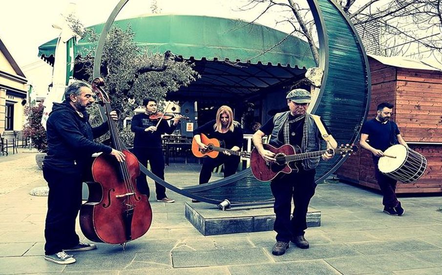 Μ. Παπούλιας και Μουσικόφρονες «Τραγουδάμε για τα παιδικά όνειρα»