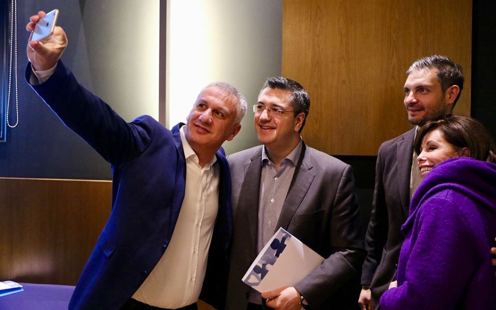 Μία selfie, χιλιάδες σταυροί…