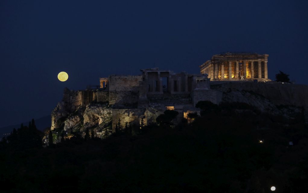 Υπερπανσέληνος 2019: Φανταστικές εικόνες με… λαμπερούς δορυφόρους