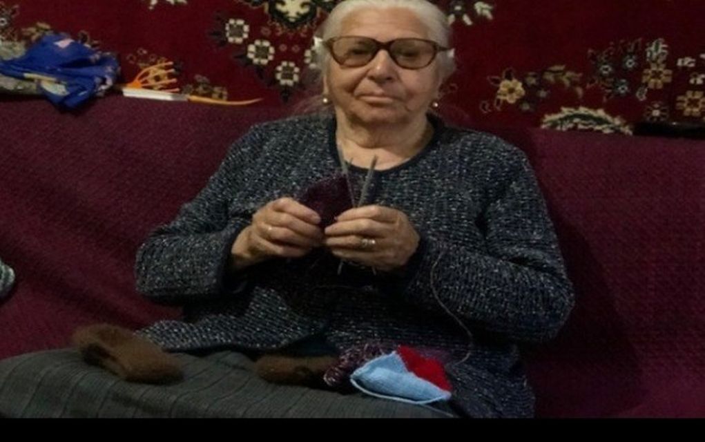 Συγκινεί η 90χρονη: «Θα ανάψω ένα κεράκι για όλους στην εκκλησία»
