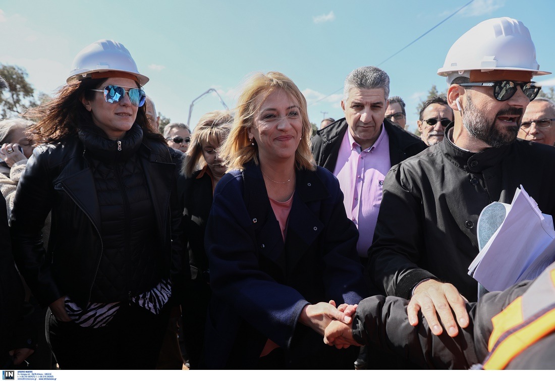 Το “επικοινωνιακό κατασκεύασμα” Ρένα Δούρου