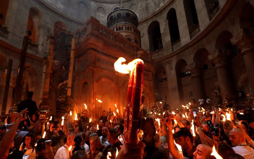 Με καθυστέρηση δύο ωρών το Άγιο Φως στο «Ελευθέριος Βενιζέλος»