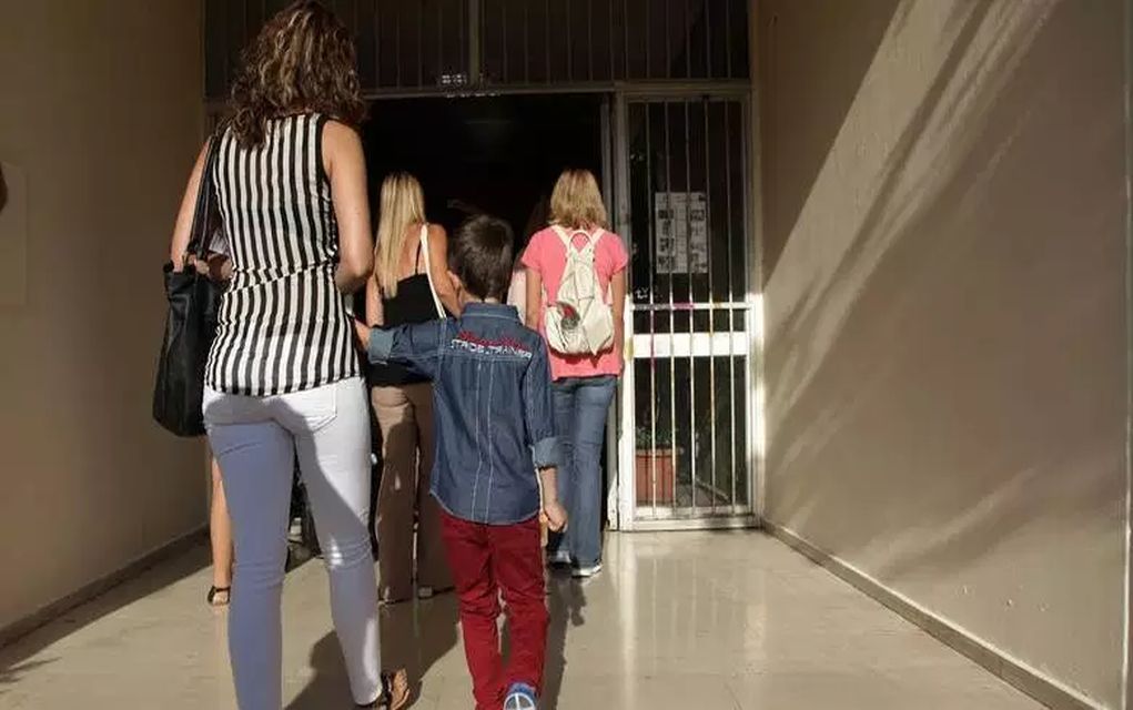 Δημόσιο: Μειωμένο ωράριο και αλλαγές σε γονικές άδειες