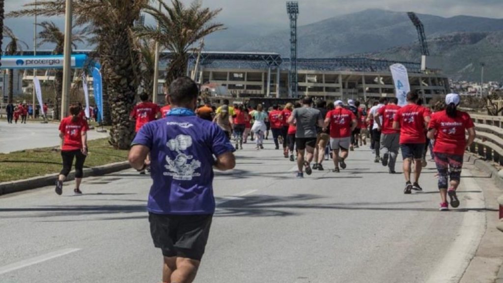 Ο αθλητής που κάνει αιμοκάθαρση και στέλνει μήνυμα ζωής μέσα από τους αγώνες δρόμου