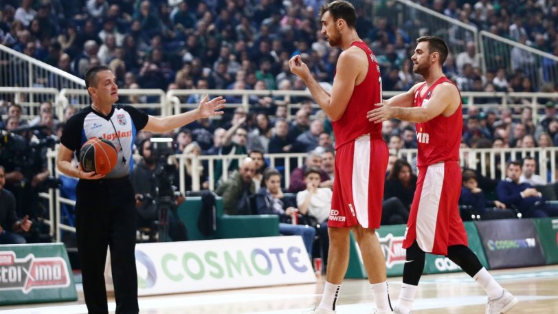 Επίθεση οπαδών στο σπίτι του Αναστόπουλου