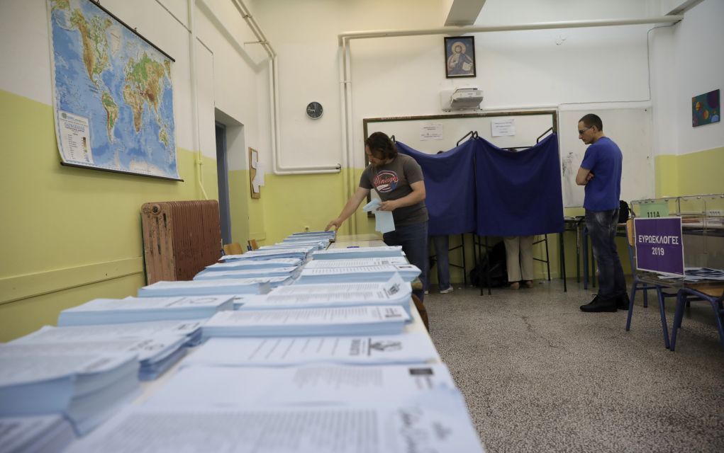 Εκλογές: Συνεχίζεται το θρίλερ της καταμέτρησης