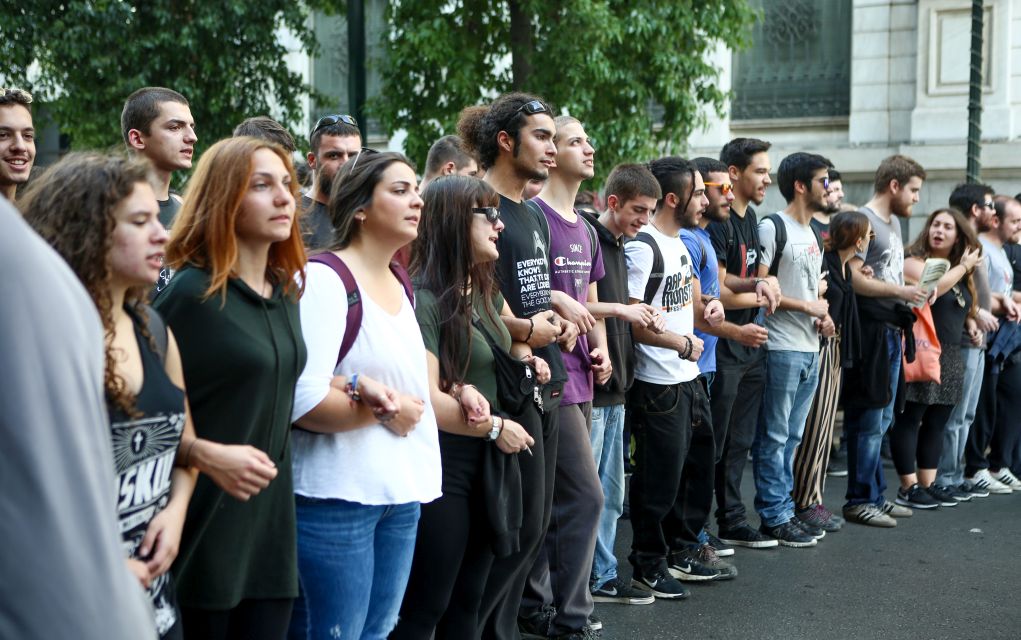 Τετραπλασιάστηκαν οι μισθοί – ψίχουλα των 250 ευρώ
