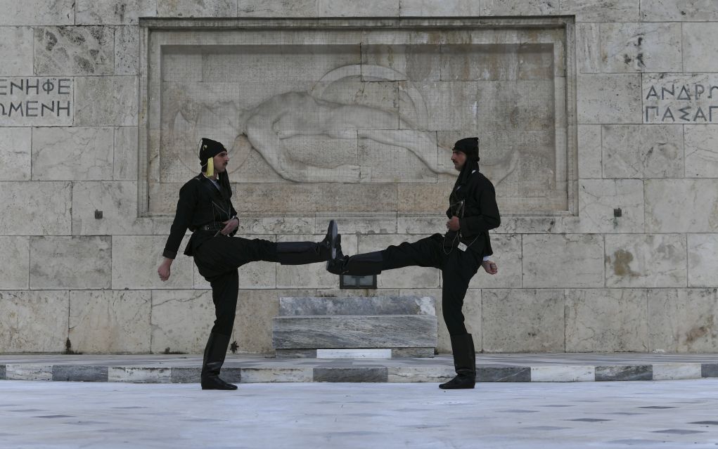 Συγκινητική Αλλαγή Φρουράς για τη Γενοκτονία των Ποντίων