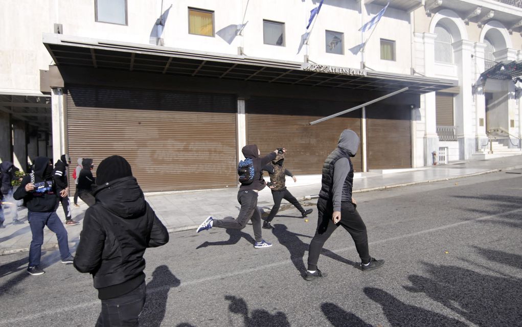 Συναγερμός για τις καταδρομικές επιθέσεις κουκουκολοφόρων