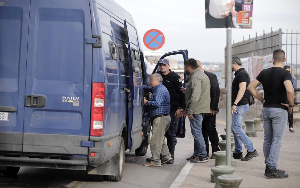 Τέσσερις προσαγωγές πριν την ομιλία Τσίπρα