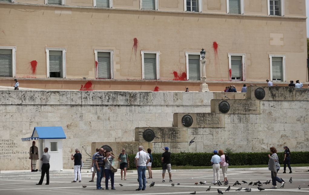 Εγγύηση 30.000 ευρώ σε μέλος του Ρουβίκωνα