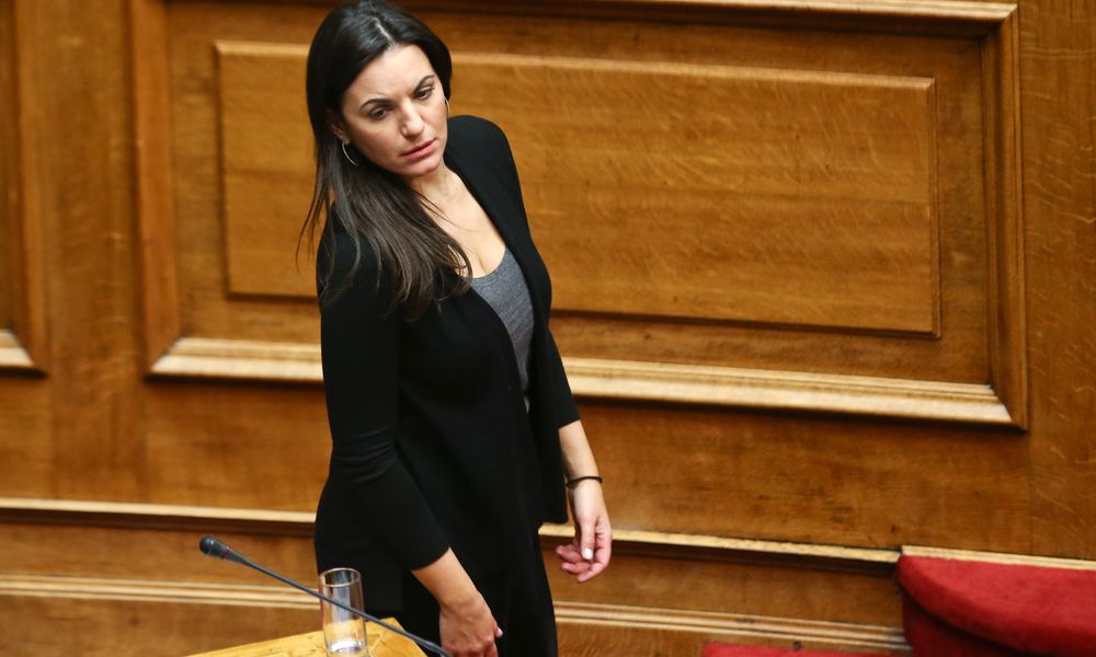 Το «αντάρτικο» της Όλγας Κεφαλογιάννη που άναψε φωτιές και οι «δελφίνοι» που ανοίγουν περπατησιά…