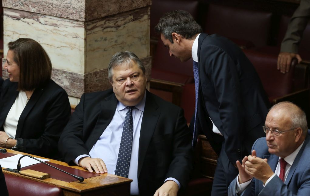 «Πόρτα» Μητσοτάκη σε Βενιζέλο, ΑΝΕΛ και Βαρουφάκη